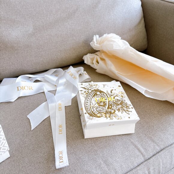 DIOR HOLIDAY PACKAGING, 2 BOXES, 2 BAGS, 2 RIBBO, TISSUE - Picture 5 of 10